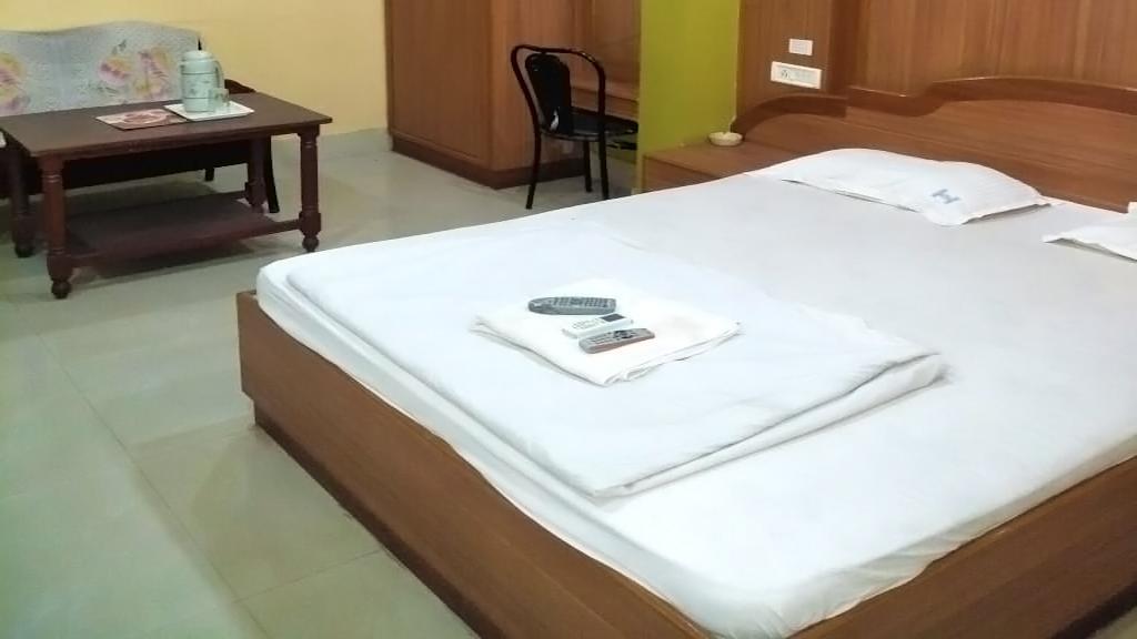 Hotel Paul Heights Jharsuguda Bagian luar foto